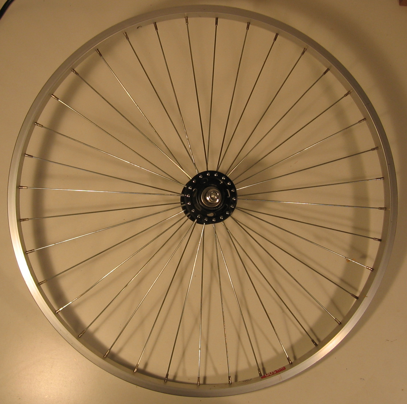 36-spoke radial front wheel